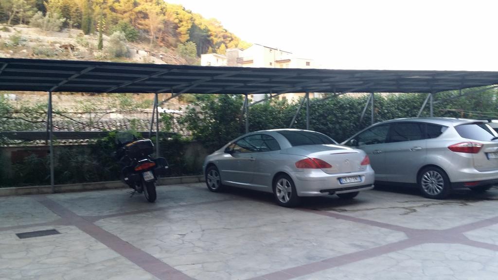 Pineta Monserrato Modica Buitenkant foto