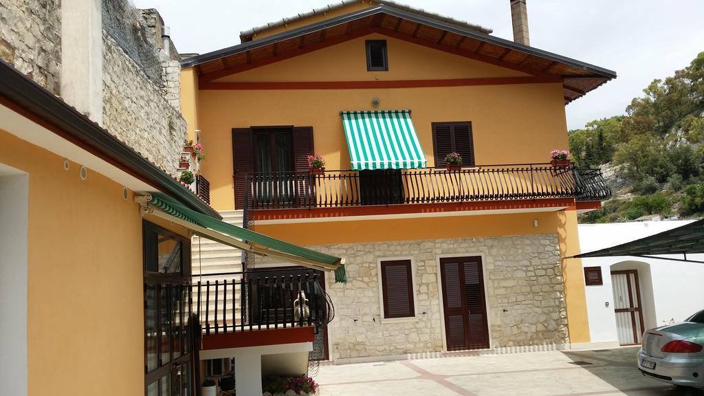 Pineta Monserrato Modica Buitenkant foto